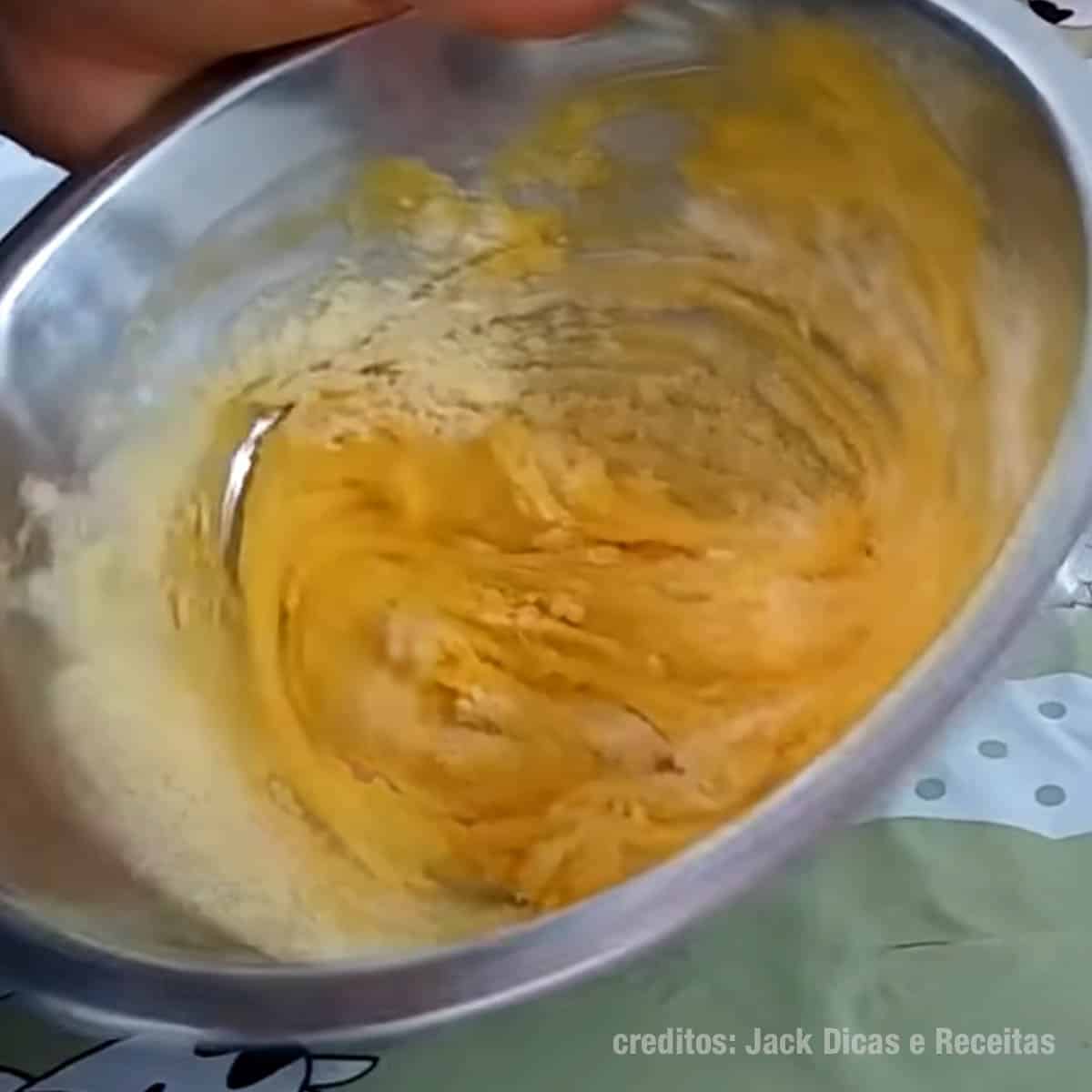 Bolo de Fubá com 3 Ingredientes – NaColher