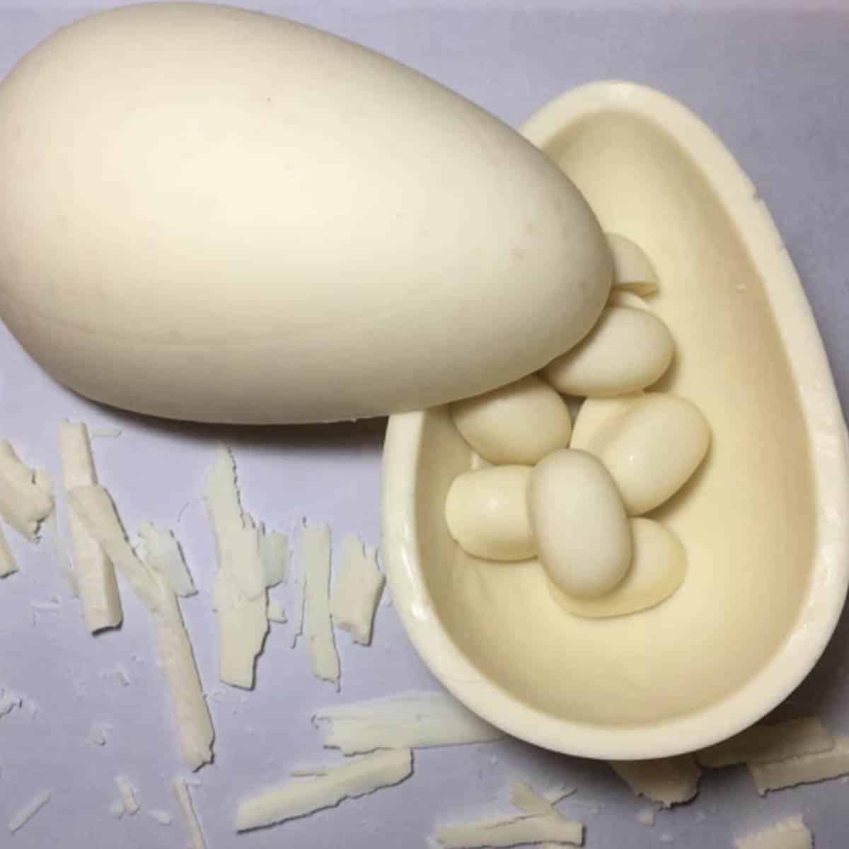 casca de ovo de pascoa branca