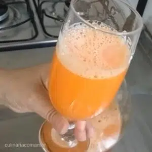 suco de laranja com cenoura