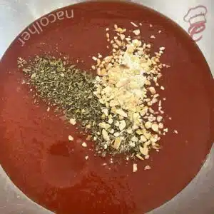 preparando o molho de tomate para lasanha