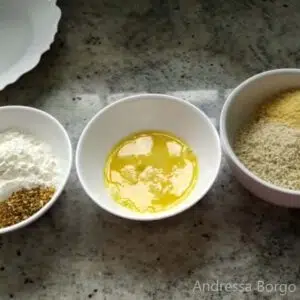 tres tigelas com ingredientes separados