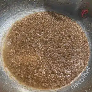 hidratando a farinha de trigo para quibe