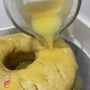 calda no bolo de laranja