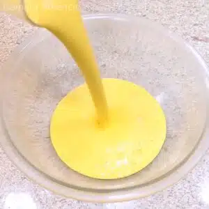 mistura de ovos oleo e cenoura
