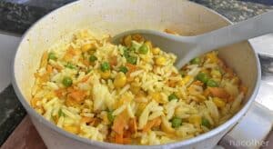arroz com milho e ervilha